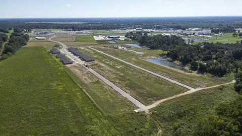 View/Area - 218 Crowne Parc Dr, Opelousas, LA 70570 photo 4 of 5