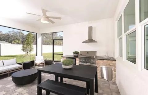 Exterior - 9943 Johnson Oaks Gln, Parrish, FL 34219 photo 2 of 5