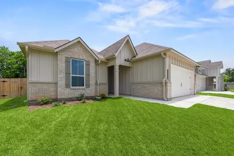 103 Adaline Bnd, Mcgregor, TX 76657