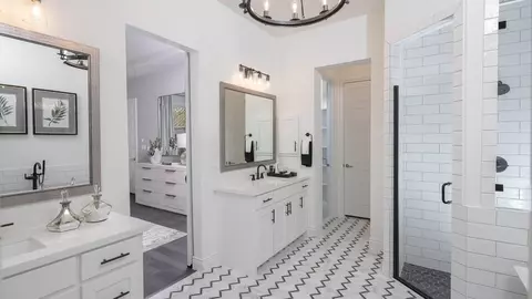 Bath - 224 Shady Spring Trl, Georgetown, TX 78628 photo 6 of 6