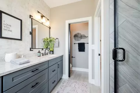 Bath - 7242 Otley Dr, Wetherington, OH 45069 photo 4 of 7