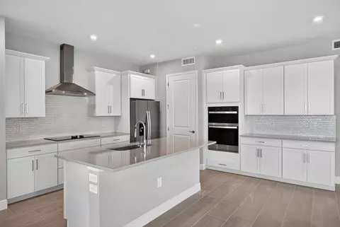 Kitchen - 12834 Jade Empress Loop UNIT 101, Venice, FL 34293 photo 5 of 5