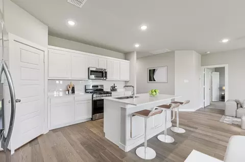 Kitchen - 804 Rockcloud Dr, Haslet, TX 76052 photo 1 of 6