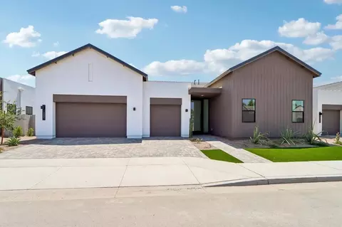2421 E Aquarius Pl, Chandler, AZ 85249