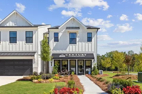 7509 Clover Ln, Flowery Branch, GA 30542