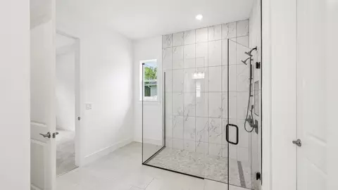 Bath - 12243 White Blossom Ct, Parrish, FL 34219 photo 3 of 9