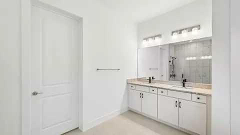 Bath - 12243 White Blossom Ct, Parrish, FL 34219 photo 1 of 9