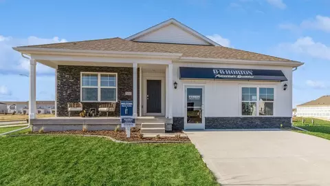 5119 169th St, Urbandale, IA 50323