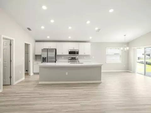 Kitchen - 6980 Twisting Pines Loop, Zephyrhills, FL 33541 photo 3 of 4