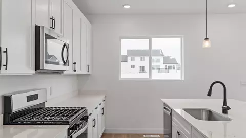 Kitchen - 4165 N 560 W #7, Erda, UT 84074 photo 2 of 4