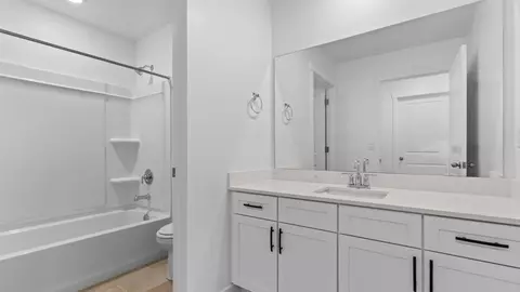 Bath - 4165 N 560 W #7, Erda, UT 84074 photo 2 of 4