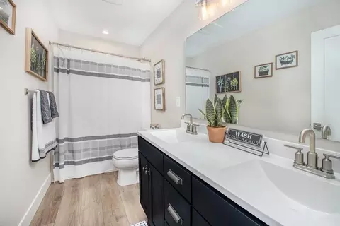 Bath - 6225 Comiskey Rd, Stevensville, MI 49127 photo 5 of 6