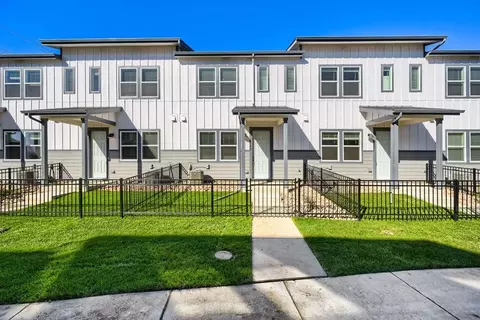 2849 Bear Springs Cir, Longmont, CO 80503
