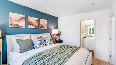 Bedroom - 16613 Blue Pine St, La Pine, OR 97739 photo 2 of 4