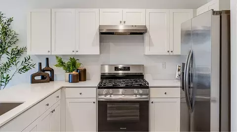 Kitchen - 16613 Blue Pine St, La Pine, OR 97739 photo 4 of 4