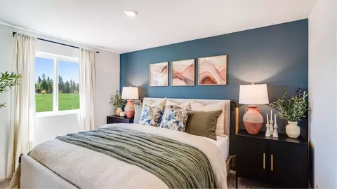 Bedroom - 16613 Blue Pine St, La Pine, OR 97739 photo 1 of 4