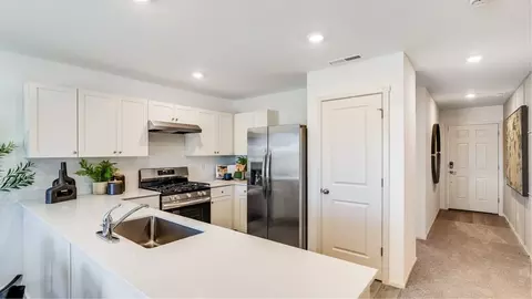Kitchen - 16613 Blue Pine St, La Pine, OR 97739 photo 1 of 4