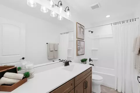 Bath - 206 Century Farm Dr, Union, MO 63084 photo 6 of 14