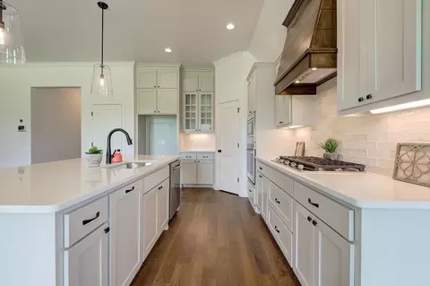 Kitchen - 7201 E Oakland St, Broken Arrow, OK 74014 photo 7 of 10