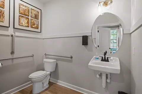 Bath - 19030 Wilberforce Way, Davidson, NC 28036 photo 1 of 6