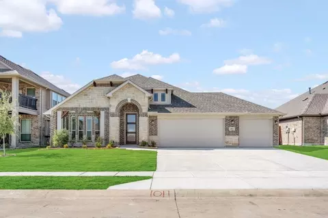 1011 Stonehaven Dr, Justin, TX 76247