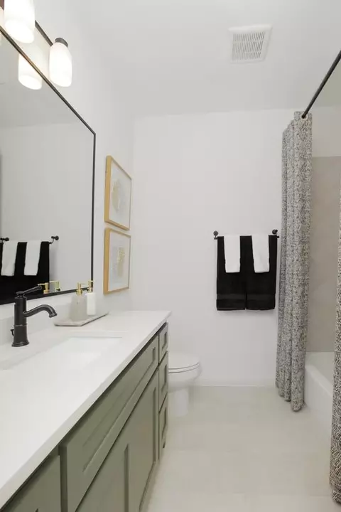 Bath - 334 Silver Sage St, Conroe, TX 77304 photo 3 of 3