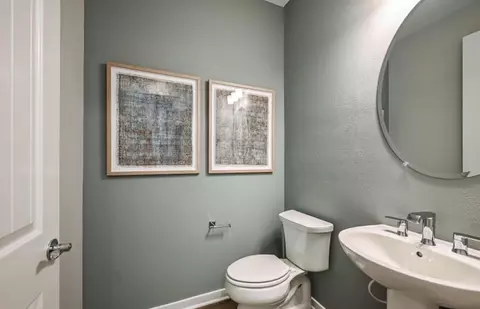 Bath - 16918 Canary Trl, Parrish, FL 34219 photo 3 of 6