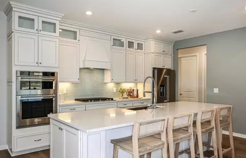 Kitchen - 16918 Canary Trl, Parrish, FL 34219 photo 2 of 2