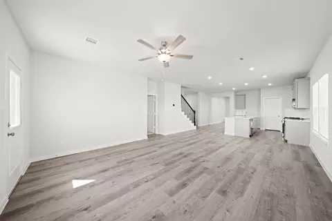 9752 Caney Bend Rd, Conroe, TX 77303 photo 3