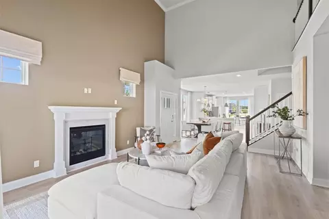 Living - 2212 Edwin Dr, Chesapeake, VA 23322 photo 3 of 3