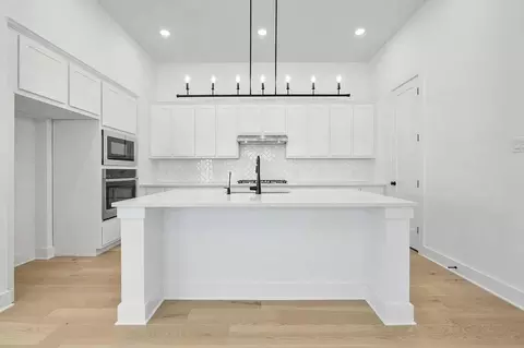 Kitchen - 317 Vale Run, Kyle, TX 78640 photo 2 of 3