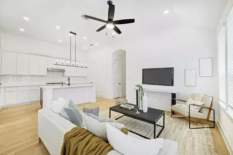 Living - 317 Vale Run, Kyle, TX 78640 photo 1 of 1