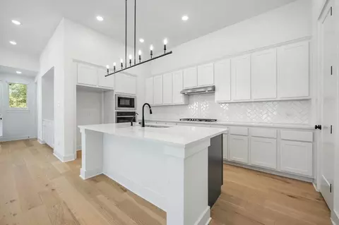 Kitchen - 317 Vale Run, Kyle, TX 78640 photo 1 of 3