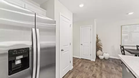 Entry Way - 94 Bancroft Cv, Jackson, TN 38305 photo 5 of 8