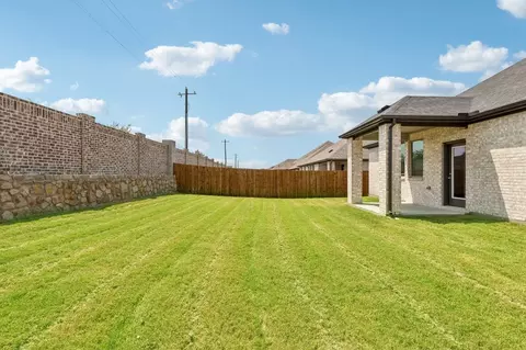 Exterior - 804 Rockcloud Dr, Haslet, TX 76052 photo 6 of 9