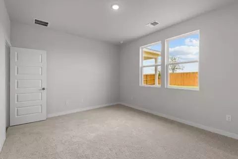 Bedroom - 5503 Franklin Hls, Von Ormy, TX 78073 photo 3 of 13
