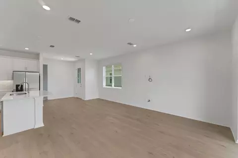 Living - 7567 Sea Oak Ct, Parrish, FL 34219 photo 4 of 7