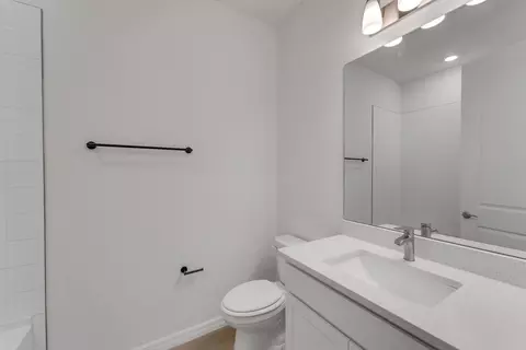 Bath - 7567 Sea Oak Ct, Parrish, FL 34219 photo 2 of 4