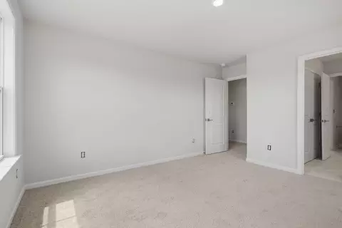 Bedroom - 552 Hydrangea St, Seneca, SC 29678 photo 3 of 7
