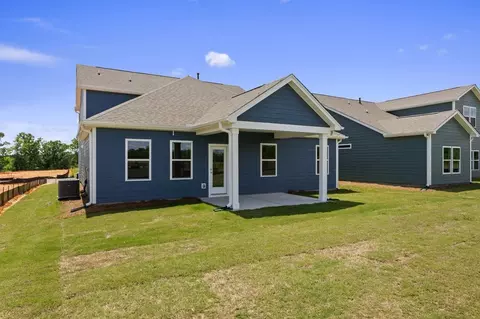 Exterior - 552 Hydrangea St, Seneca, SC 29678 photo 2 of 3