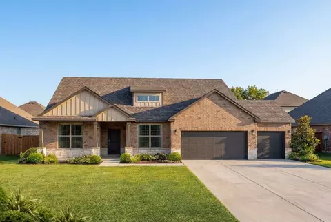 211 Saddletree Dr, Nevada, TX 75173