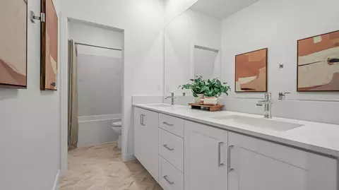 Bath - 10279 Shady Meadow Loop, Lakeside, CA 92040 photo 4 of 6