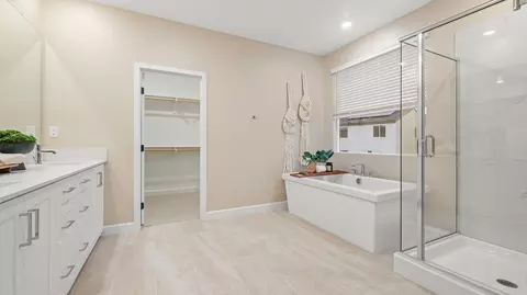 Bath - 10279 Shady Meadow Loop, Lakeside, CA 92040 photo 1 of 6