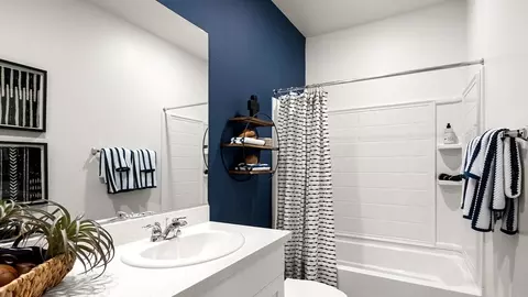 Bath - 2538 Tish Tang Way, Redding, CA 96002 photo 3 of 6