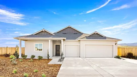 Exterior - 2538 Tish Tang Way, Redding, CA 96002 photo 3 of 4