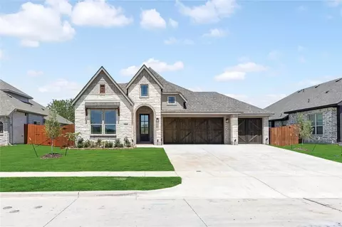 561 Red Maple Rd, Waxahachie, TX 75165