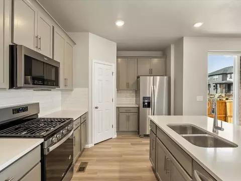 746 N Rome St, Aurora, CO 80018