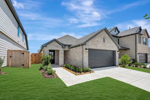 32519 Midsummer Dr, Fulshear, TX 77441