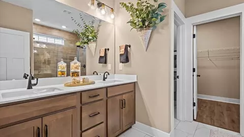 Bath - 710 Rodin Rd, Moore, SC 29369 photo 3 of 4