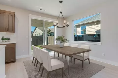 Dining - 1330 E Canto St, Newberg, OR 97132 photo 1 of 1